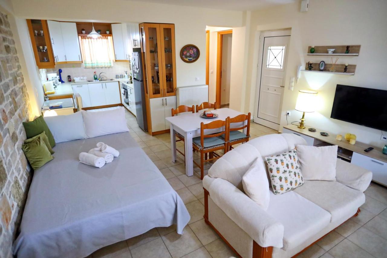 Fou'S Apartment Nafpaktos Ngoại thất bức ảnh