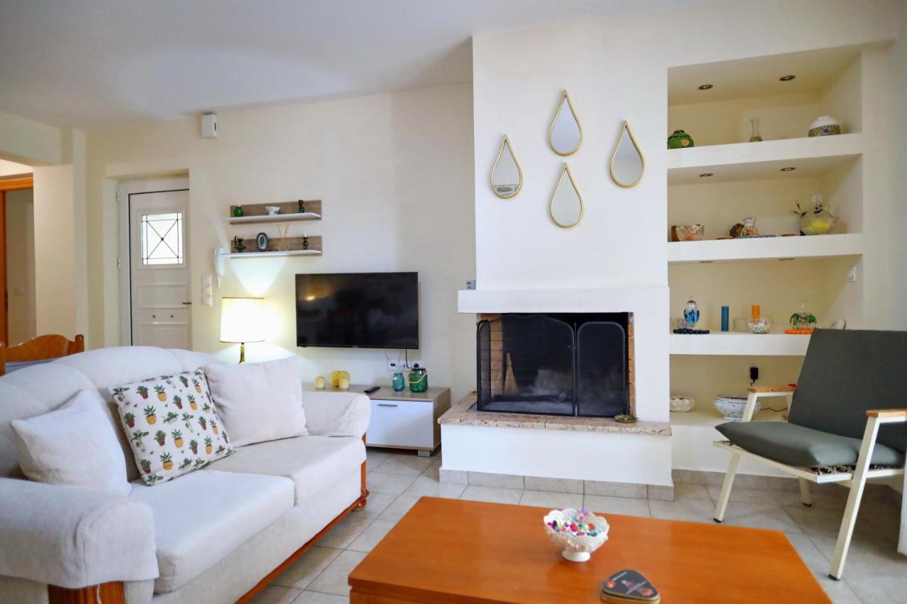 Fou'S Apartment Nafpaktos Ngoại thất bức ảnh